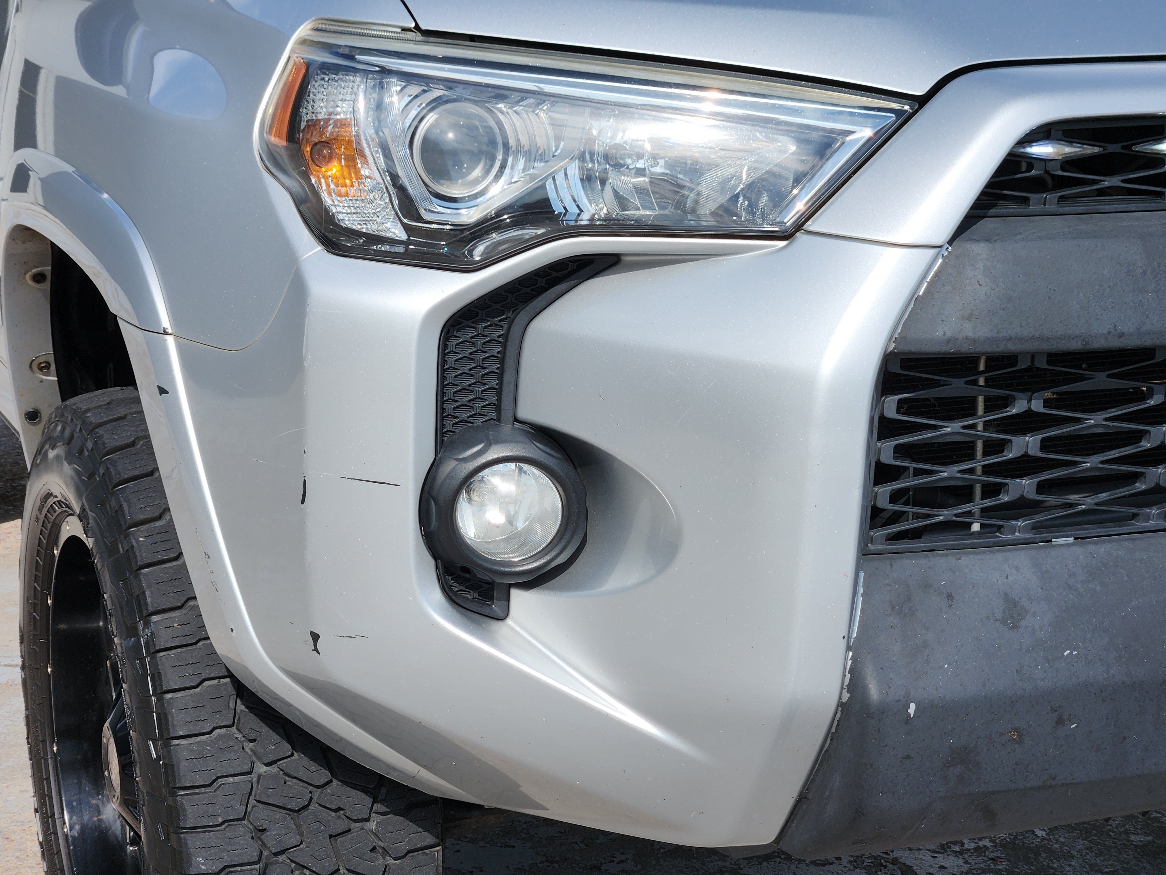 Used 2016 Toyota 4Runner SR5 AWD/4WD image 9