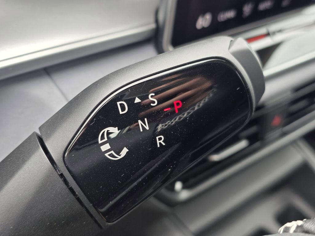 New 2026 Volkswagen Tiguan SE image 15