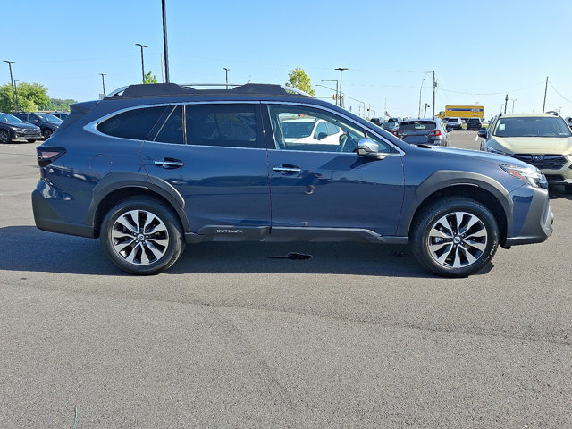Certified 2023 Subaru Outback Touring AWD/4WD image 9