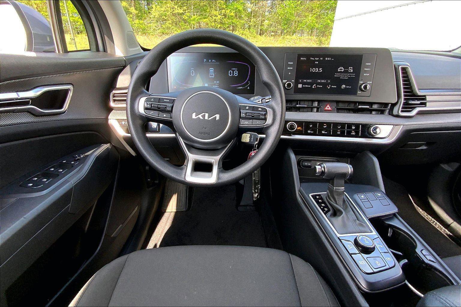 Used 2025 Kia Sportage LX AWD/4WD image 5