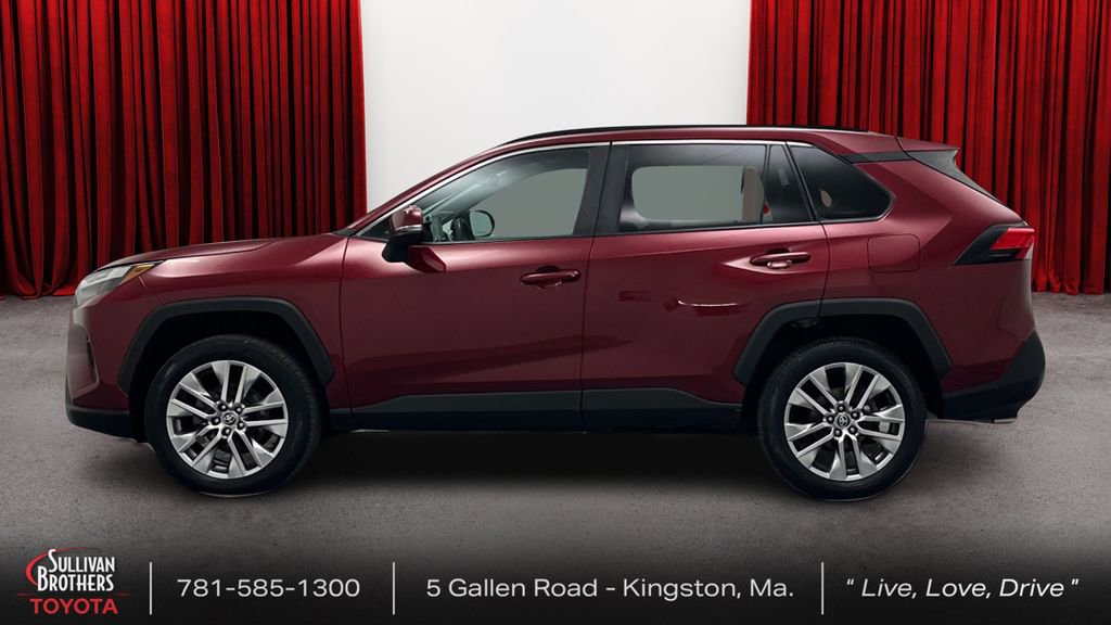 Certified 2022 Toyota RAV4 XLE Premium image 8