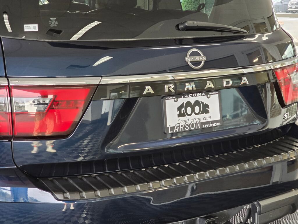 Used 2022 Nissan Armada SL w/ Captain's Chairs Package image 13