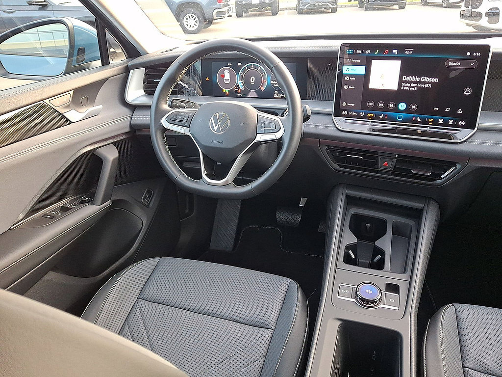 Used 2026 Volkswagen Tiguan SE AWD/4WD image 15