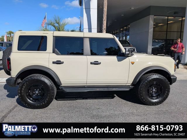Used 2025 Ford Bronco Badlands AWD/4WD image 3