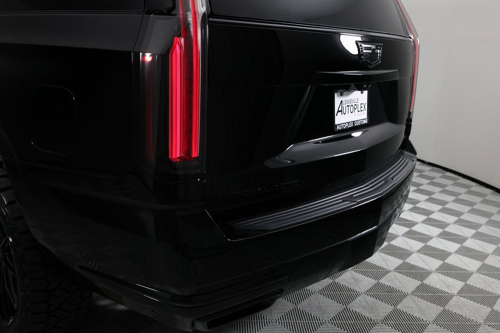 Used 2026 Cadillac Escalade ESV Platinum Luxury w/ LPO, Floor Liner Package image 54