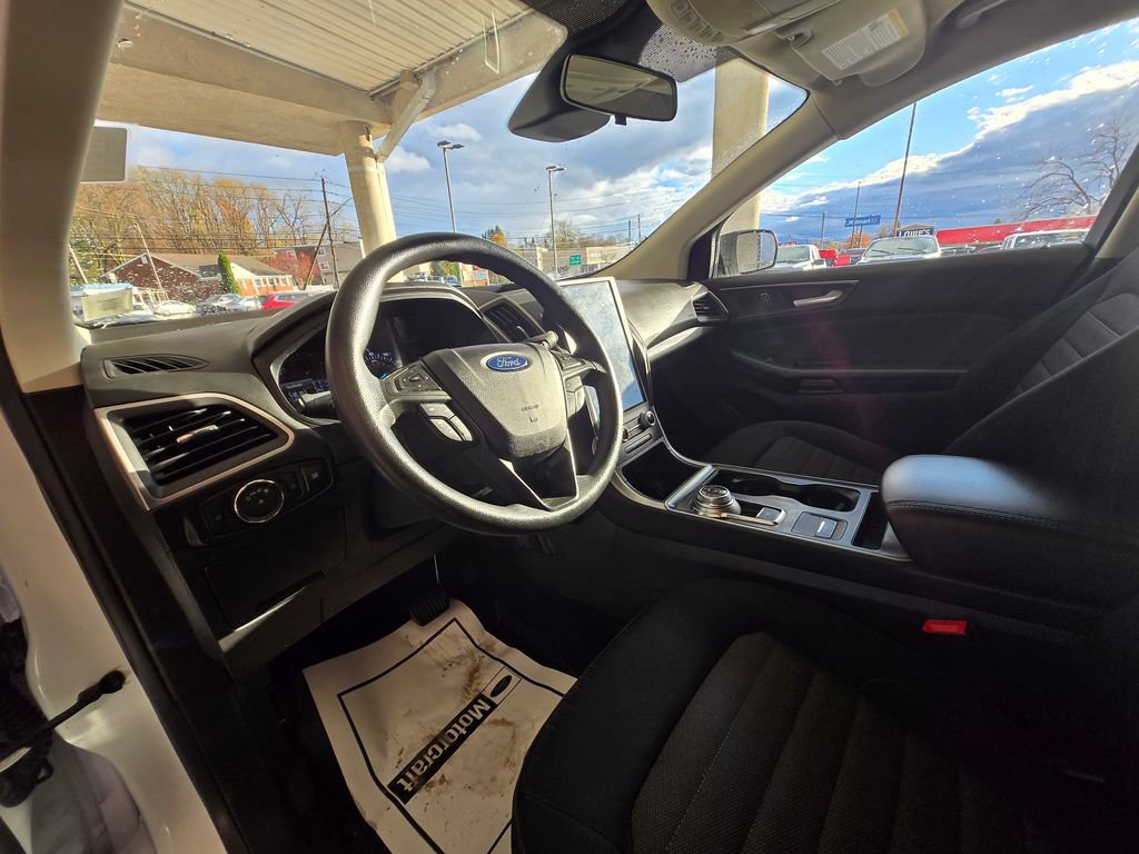 Used 2022 Ford Edge SE image 10