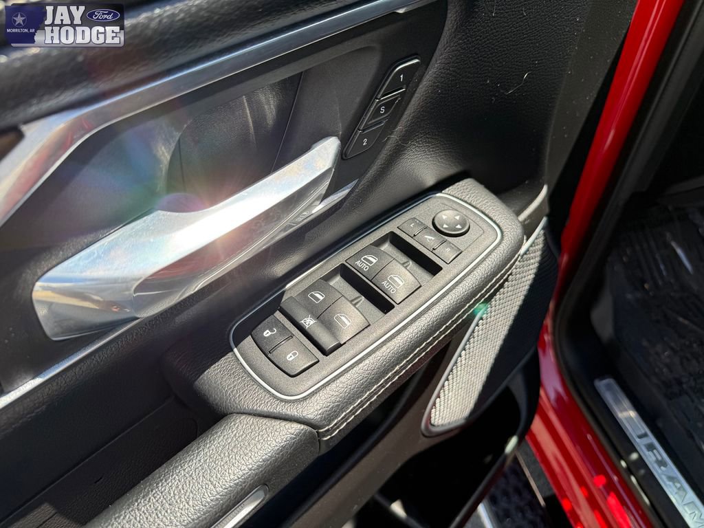 Used 2022 RAM 1500 Laramie AWD/4WD image 13