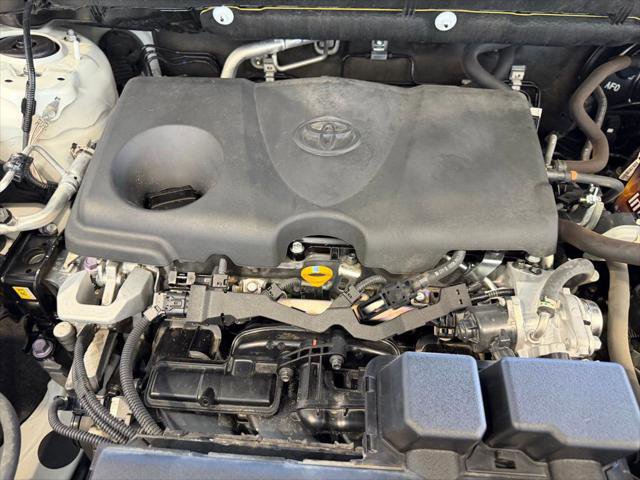 Certified 2022 Toyota RAV4 XLE Premium FWD image 34