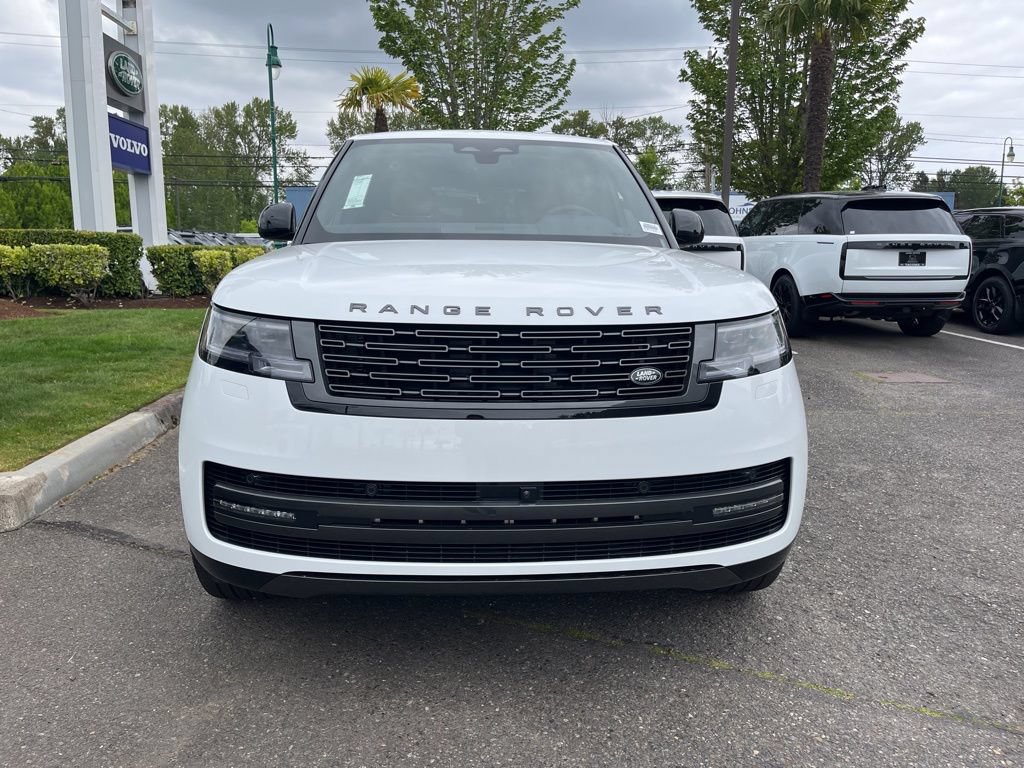 New 2026 Land Rover Range Rover Long Wheelbase SE AWD/4WD image 9