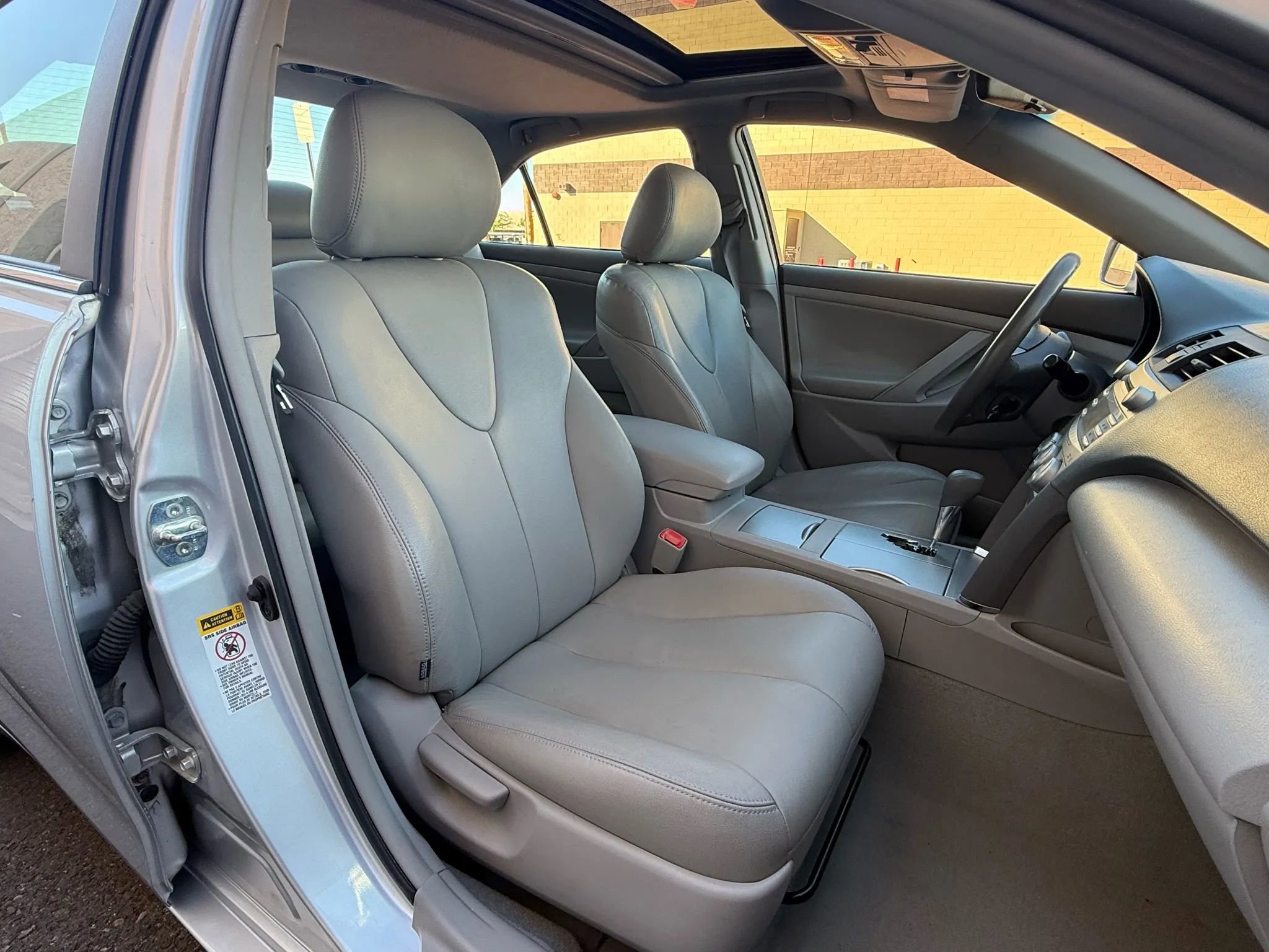 Used 2010 Toyota Camry LE image 15