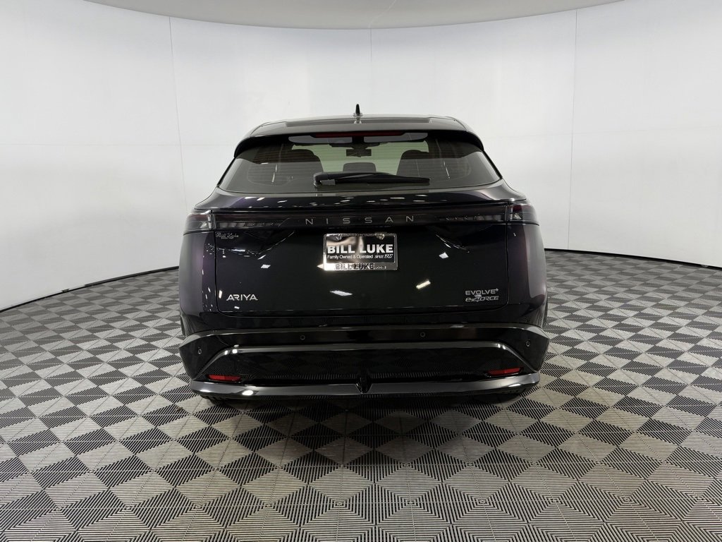 Used 2023 Nissan Ariya AWD image 8