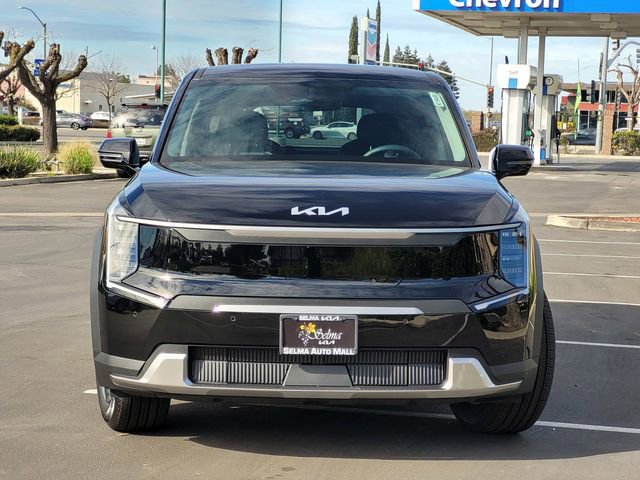 New 2026 Kia EV9 Light RWD image 2