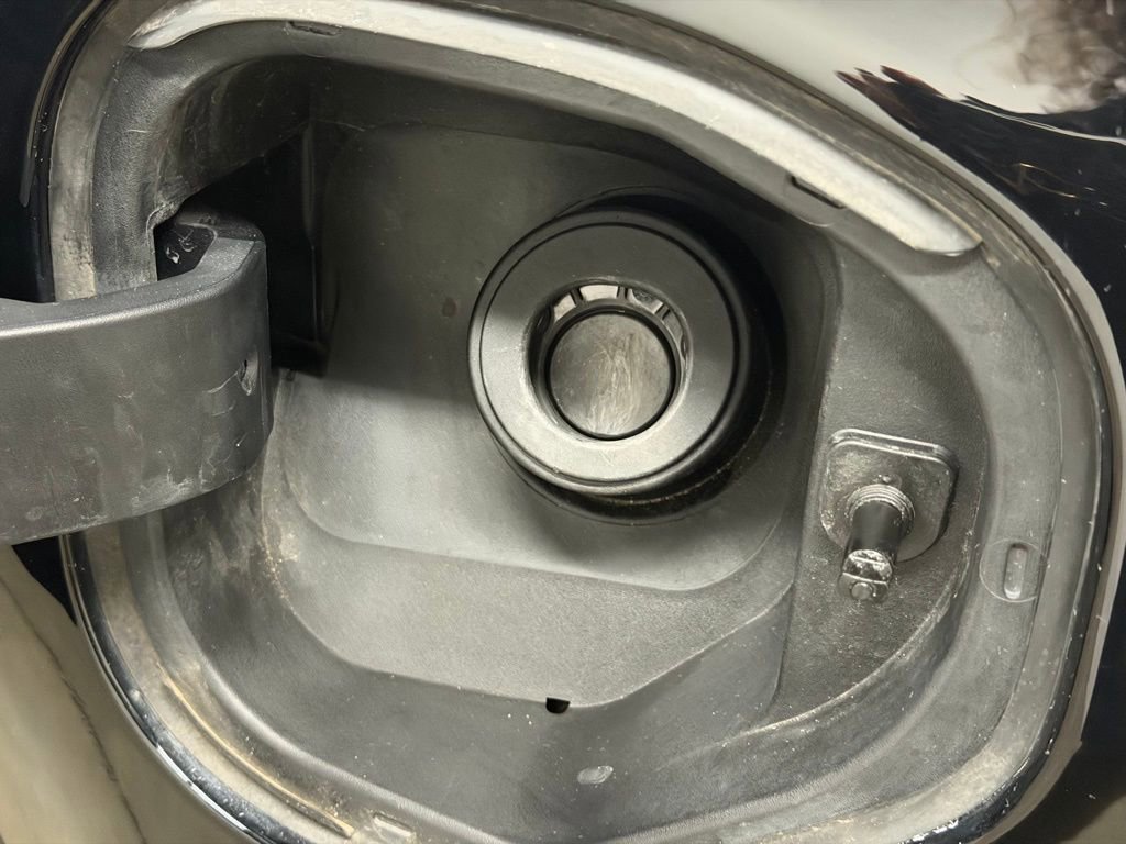 Used 2024 GMC Canyon AT4 w/ AT4 Premium Package image 25