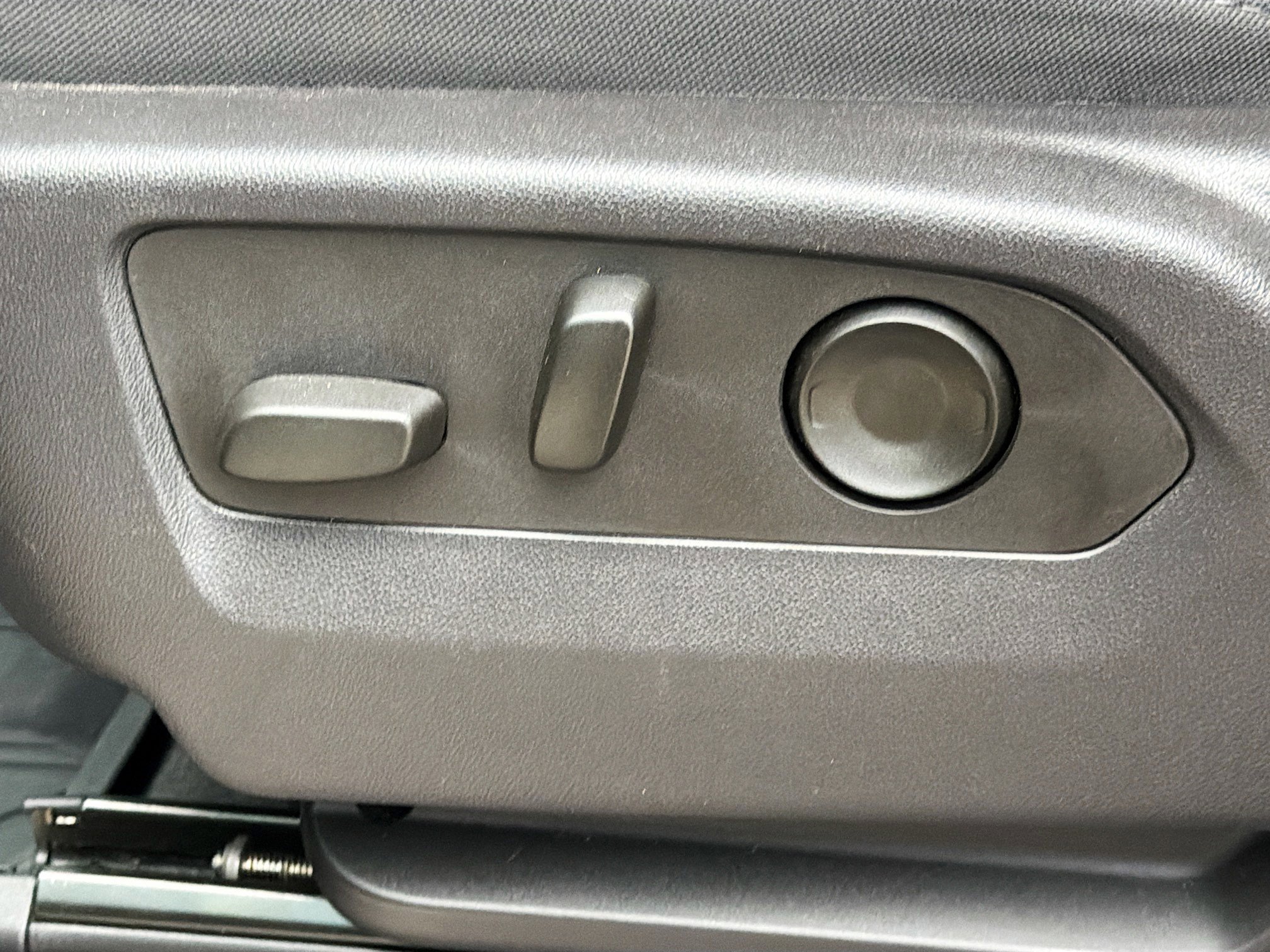 Used 2024 Chevrolet Silverado 2500 Custom w/ Custom Value Package image 22