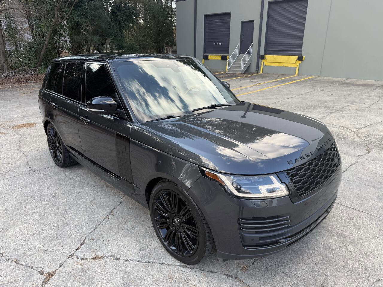 Used 2018 Land Rover Range Rover Supercharged image 14