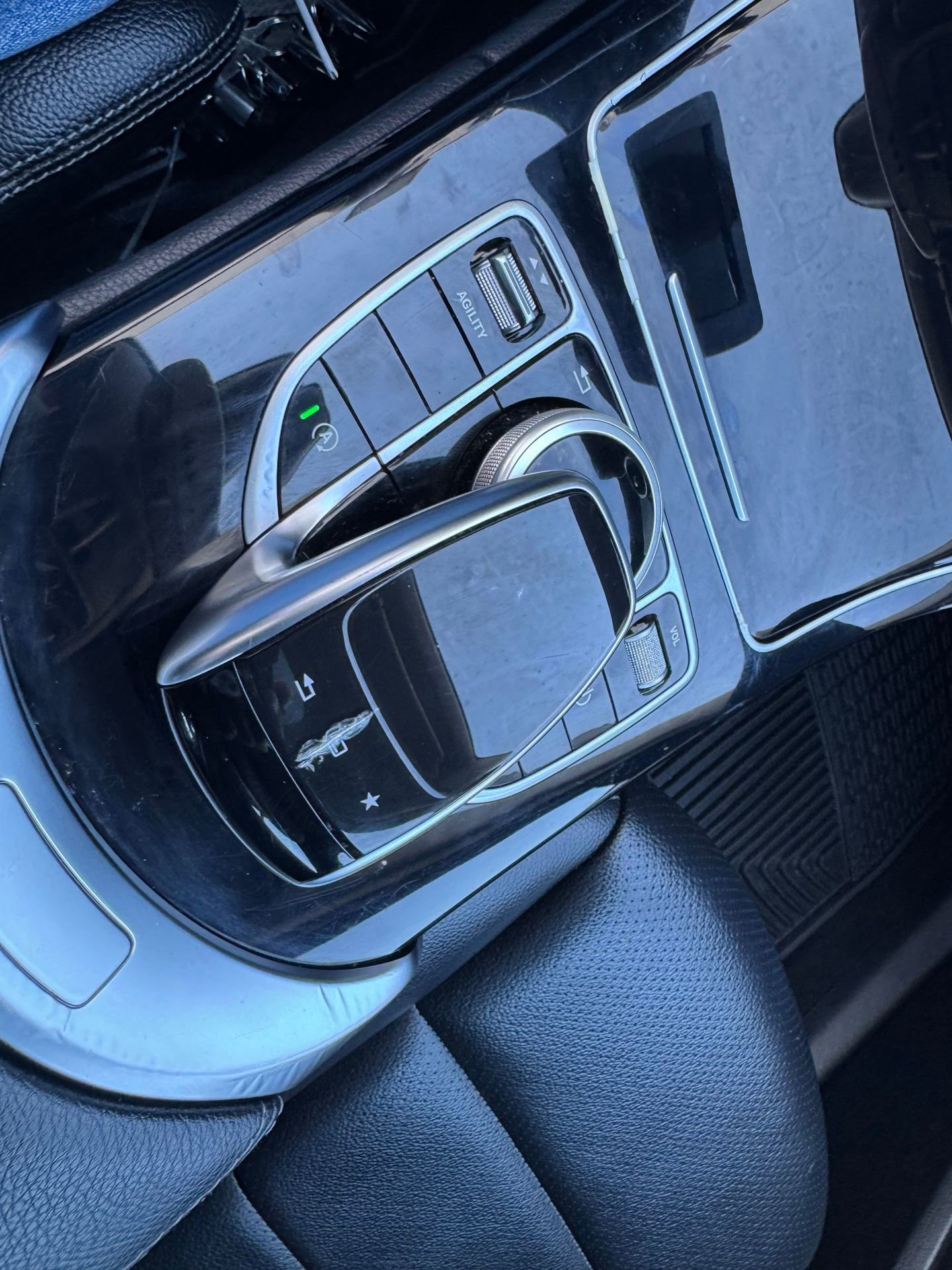 Used 2015 Mercedes-Benz C 300 4MATIC Sedan image 24