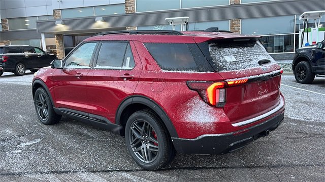 New 2026 Ford Explorer ST-Line w/ ST-Line Street Pack image 4