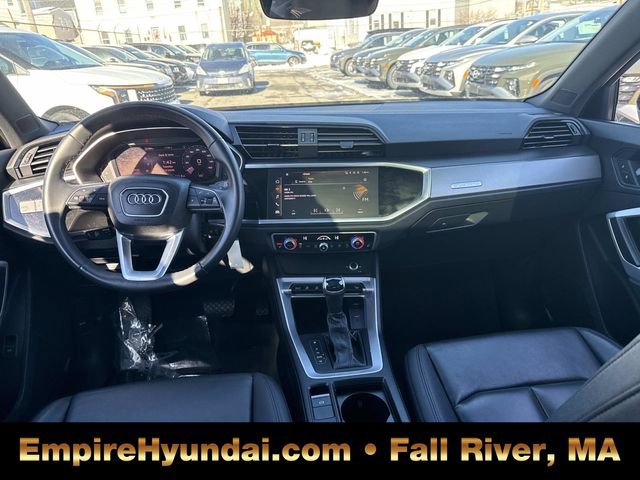 Used 2025 Audi Q3 2.0T Premium image 15