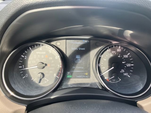 Used 2017 Nissan Rogue SV w/ SV Premium Package image 20