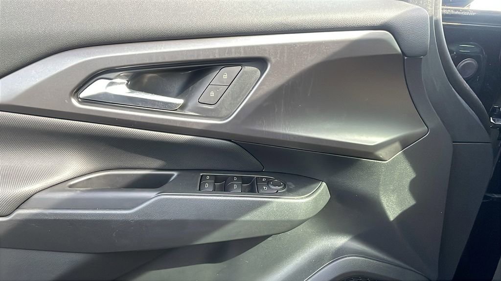 Used 2025 Chevrolet Equinox EV LT FWD image 26