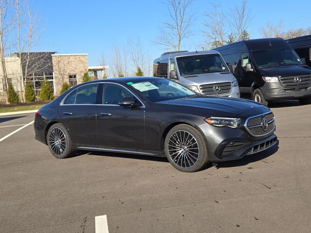 New 2026 Mercedes-Benz E 350 4MATIC Sedan image 2