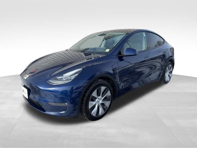 Used 2022 Tesla Model Y Long Range image 3