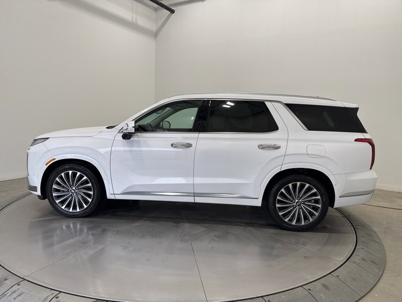 Used 2024 Hyundai Palisade Calligraphy image 4