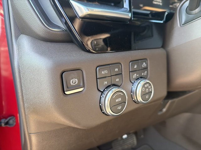 New 2026 GMC Sierra 3500 SLT w/ SLT Convenience Package image 17