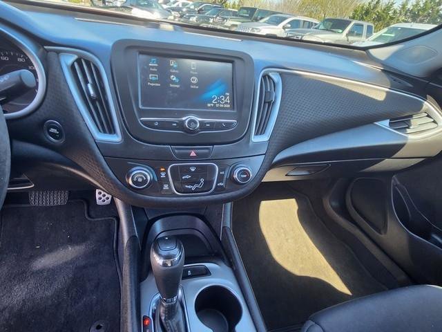 Used 2017 Chevrolet Malibu LS FWD image 15
