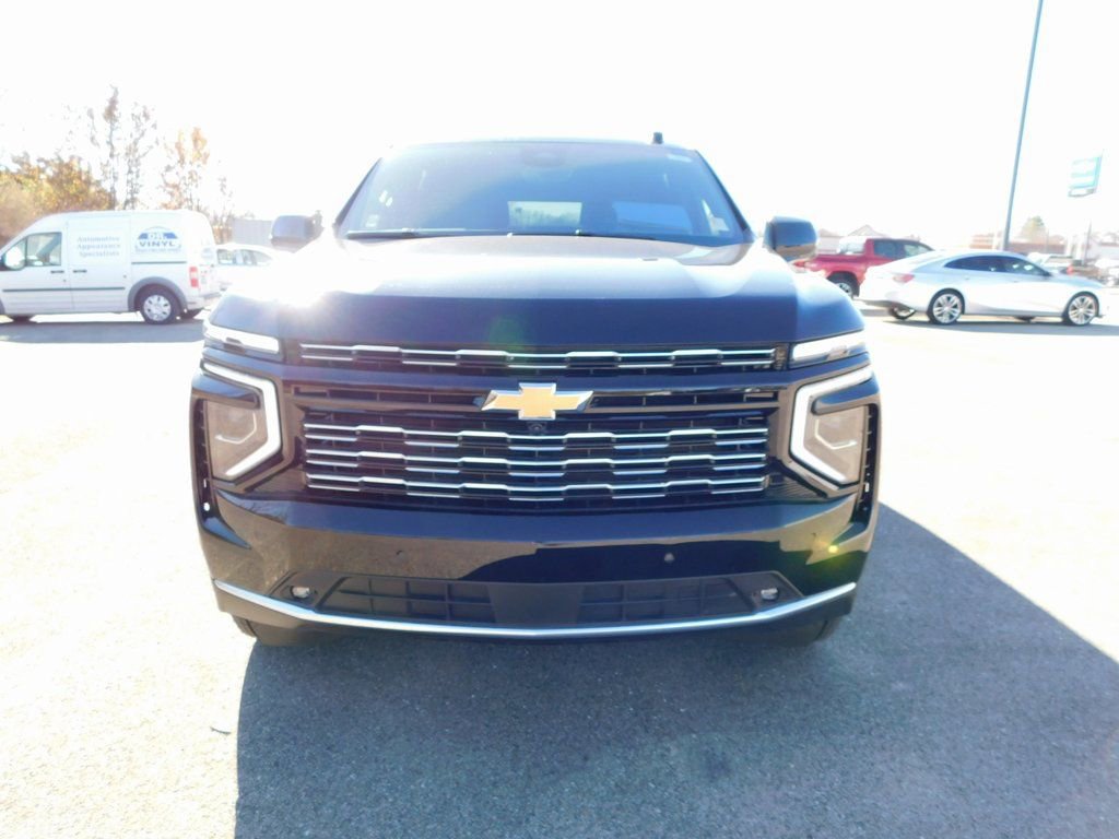 New 2025 Chevrolet Suburban High Country image 8