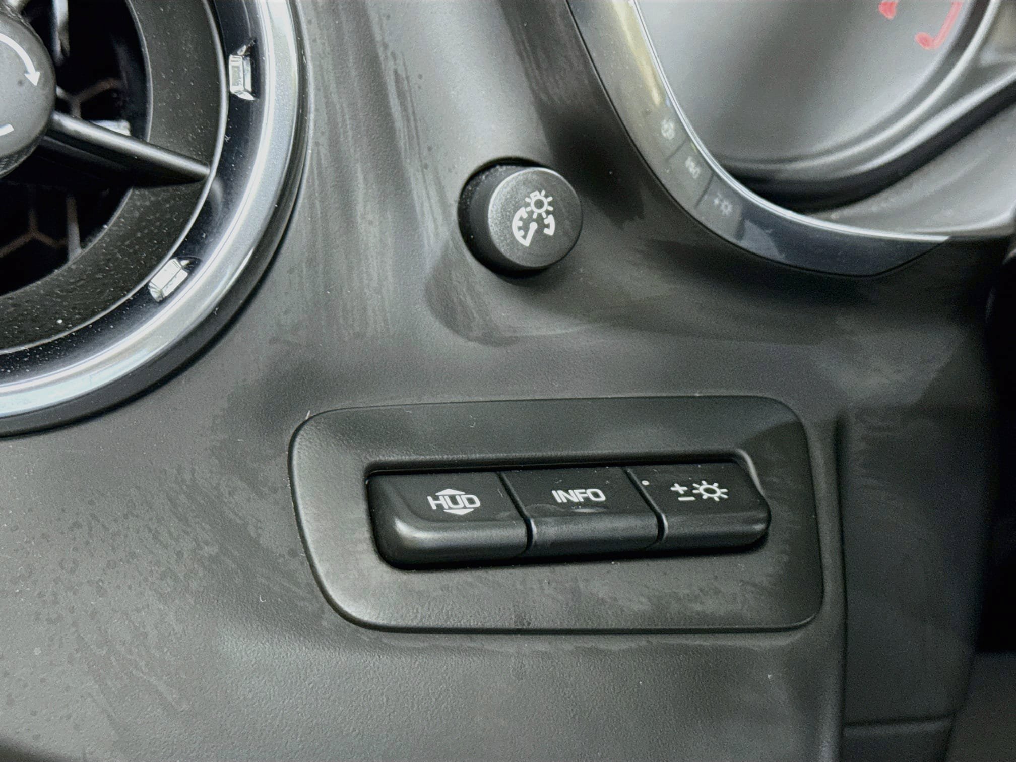 Used 2020 Chevrolet Camaro SS RWD image 14
