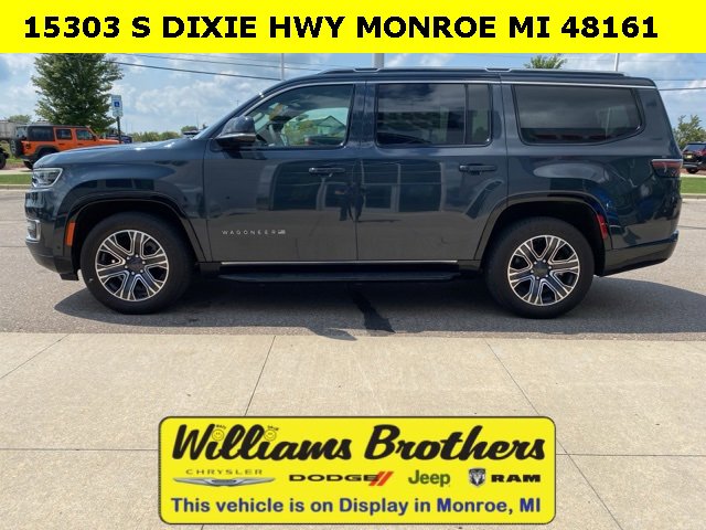 Used 2024 Jeep Wagoneer Series II w/ Flexible Seating Group image 8