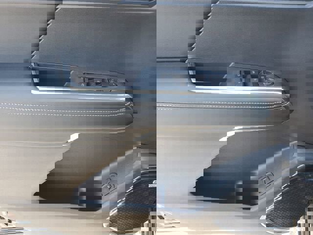 New 2026 GMC Acadia Elevation image 17