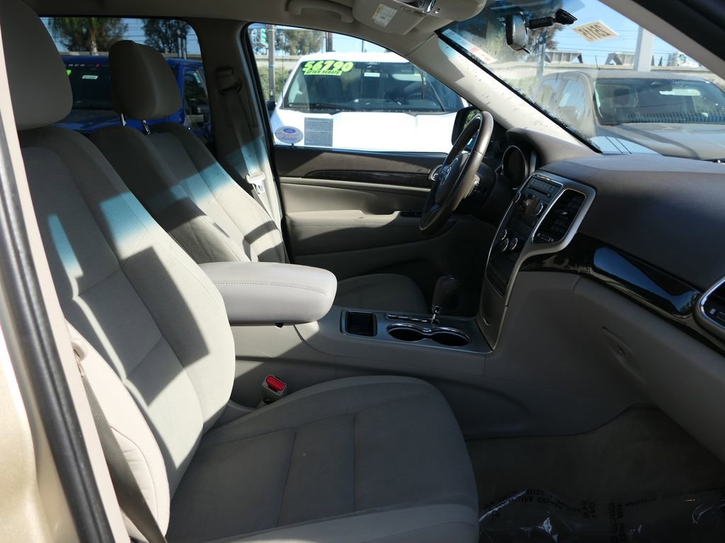 Used 2011 Jeep Grand Cherokee Laredo image 26