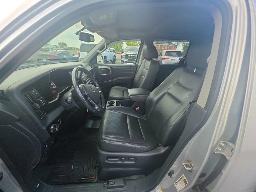 Used 2014 Honda Ridgeline SE image 16