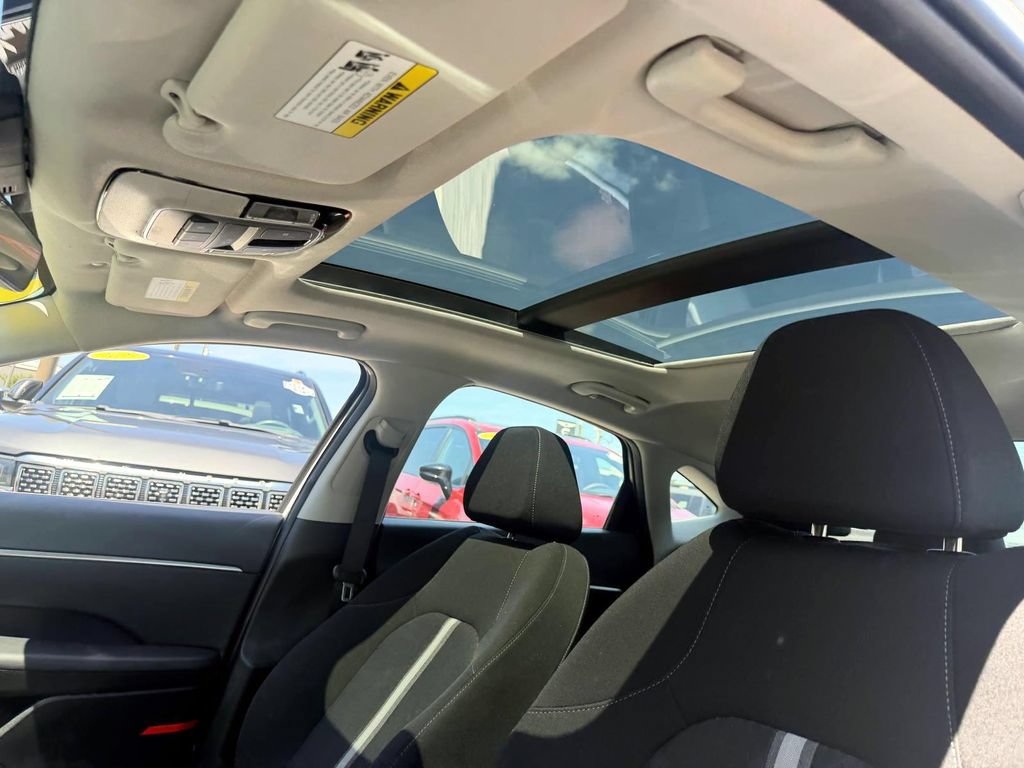 Used 2023 Hyundai Sonata SEL w/ Convenience Package FWD image 10