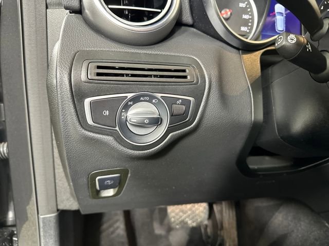 Used 2020 Mercedes-Benz GLC 300 4MATIC image 18