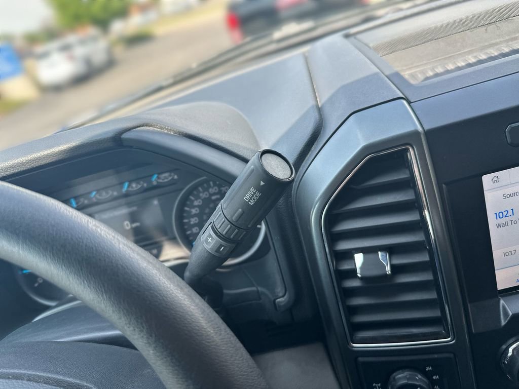 Used 2022 Ford F350 XLT w/ XLT Premium Package AWD/4WD image 19