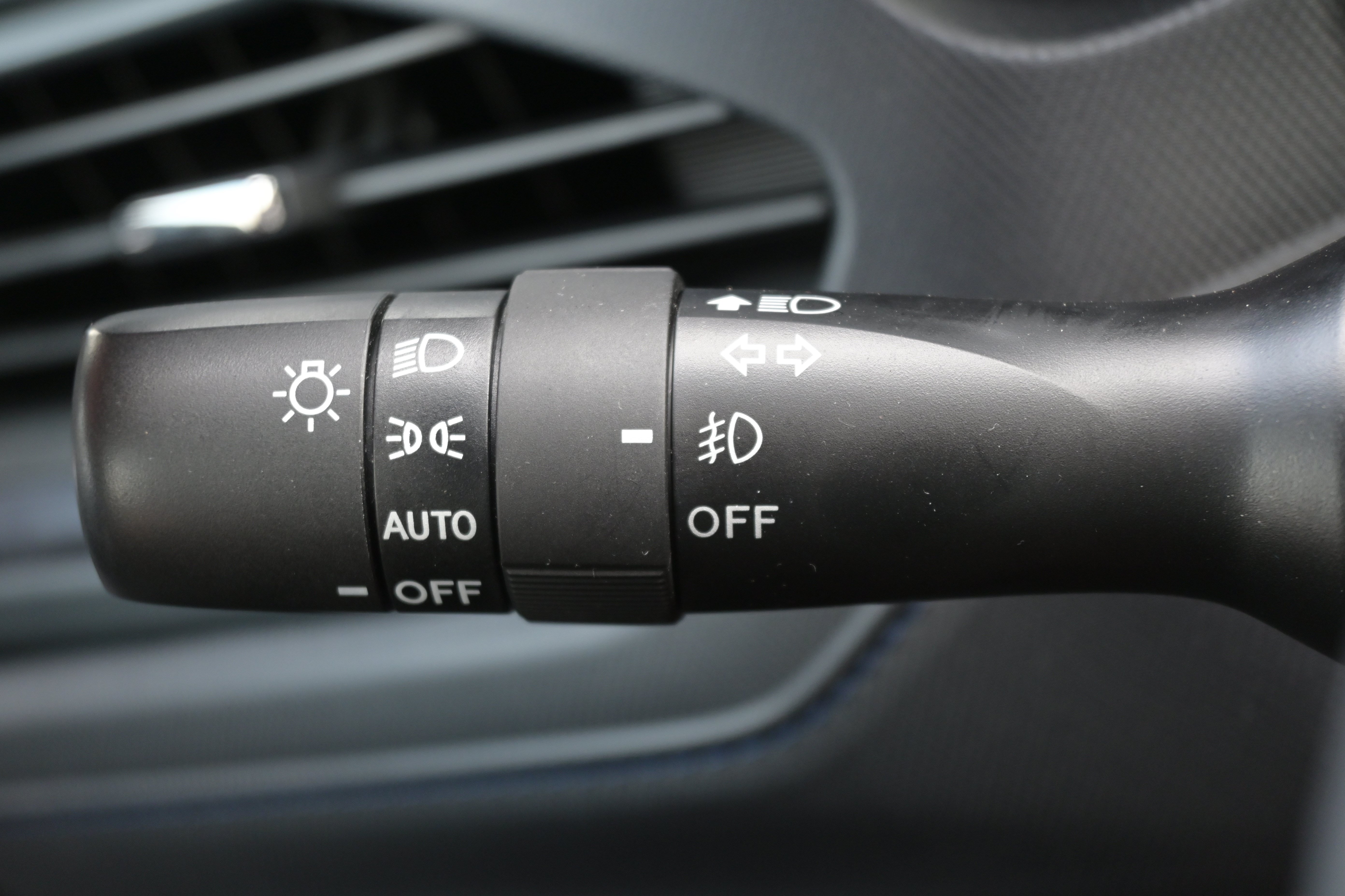 Used 2025 Subaru Forester Limited AWD/4WD image 29