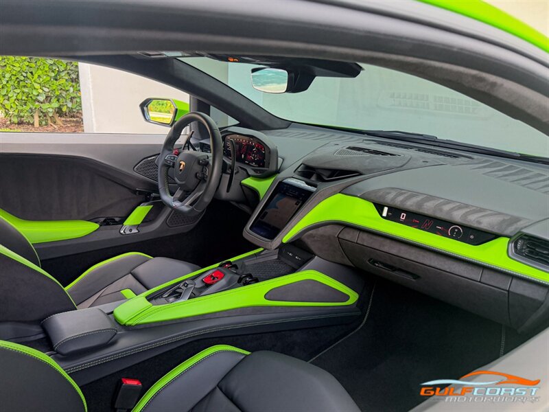Used 2026 Lamborghini Temerario AWD/4WD image 28