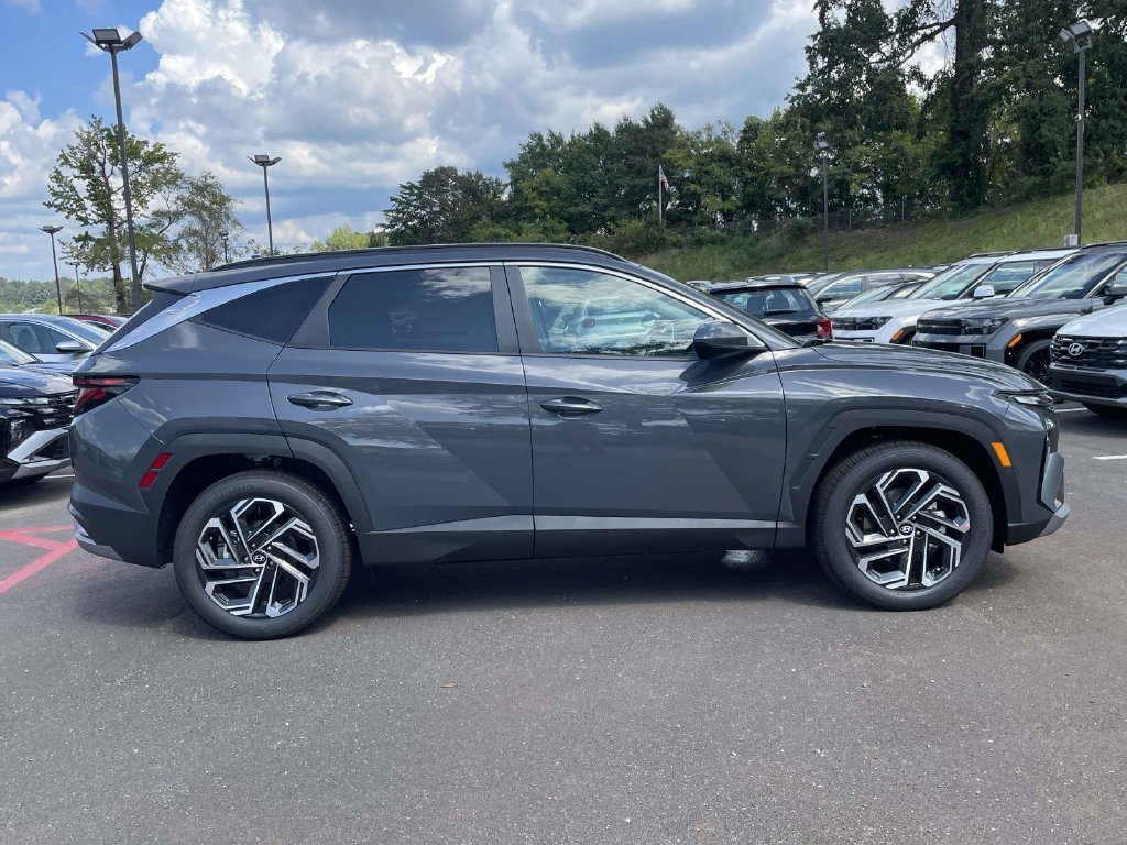 New 2026 Hyundai Tucson SEL Plus FWD image 2