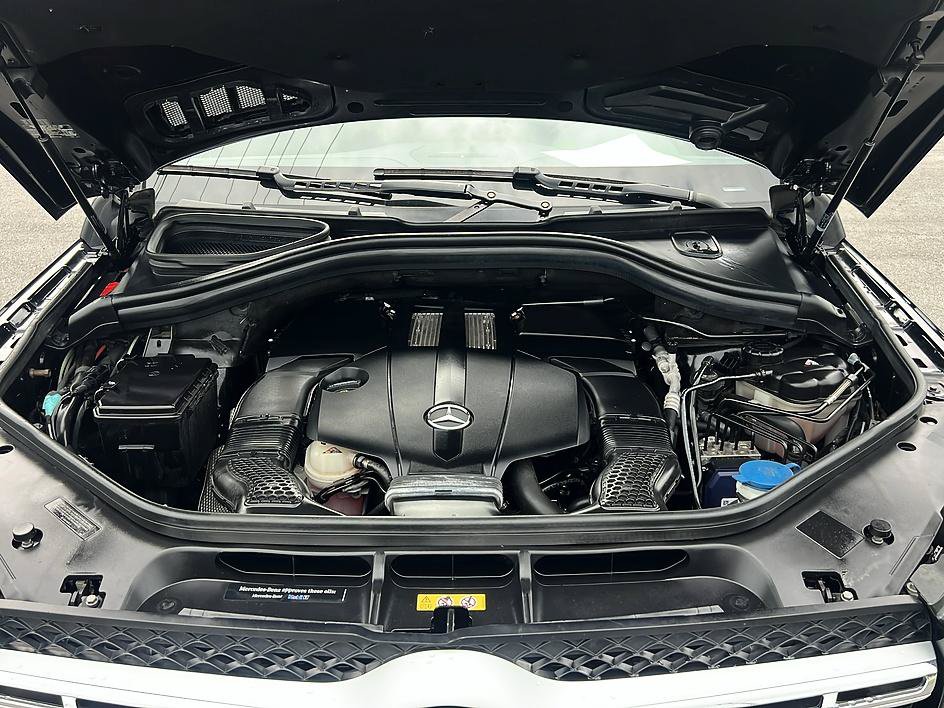 Used 2017 Mercedes-Benz GLS 450 4MATIC w/ Premium Package image 9