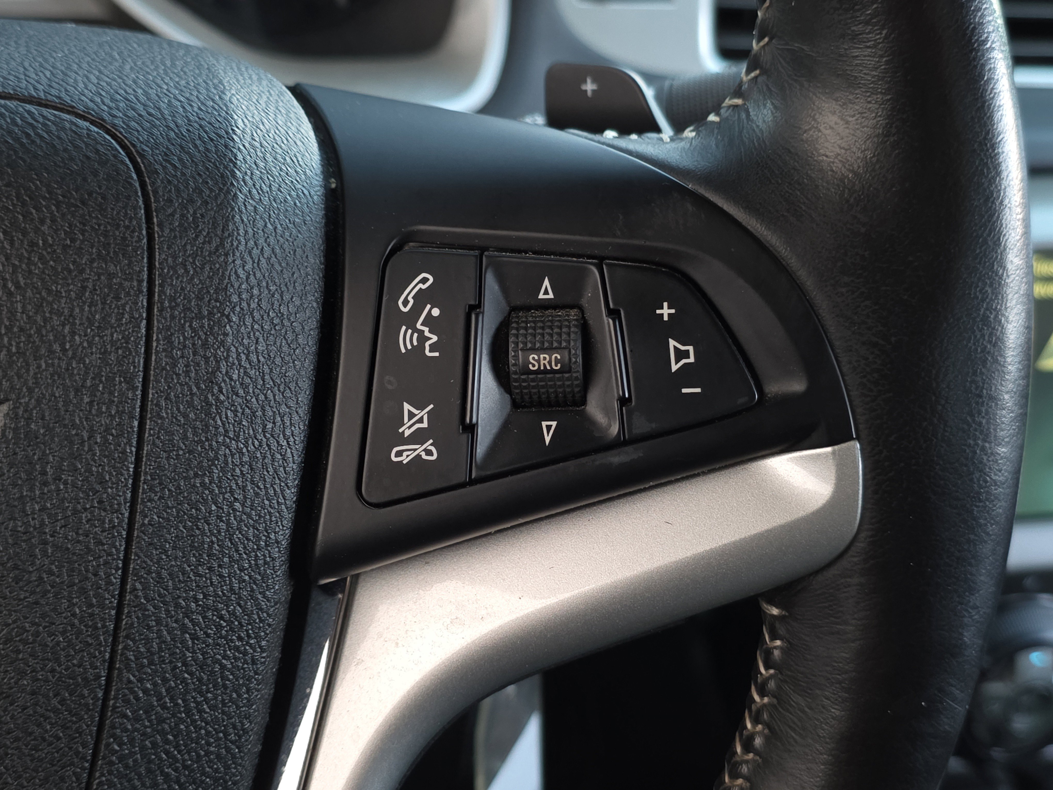 Used 2015 Chevrolet Camaro LT w/ RS Package image 15