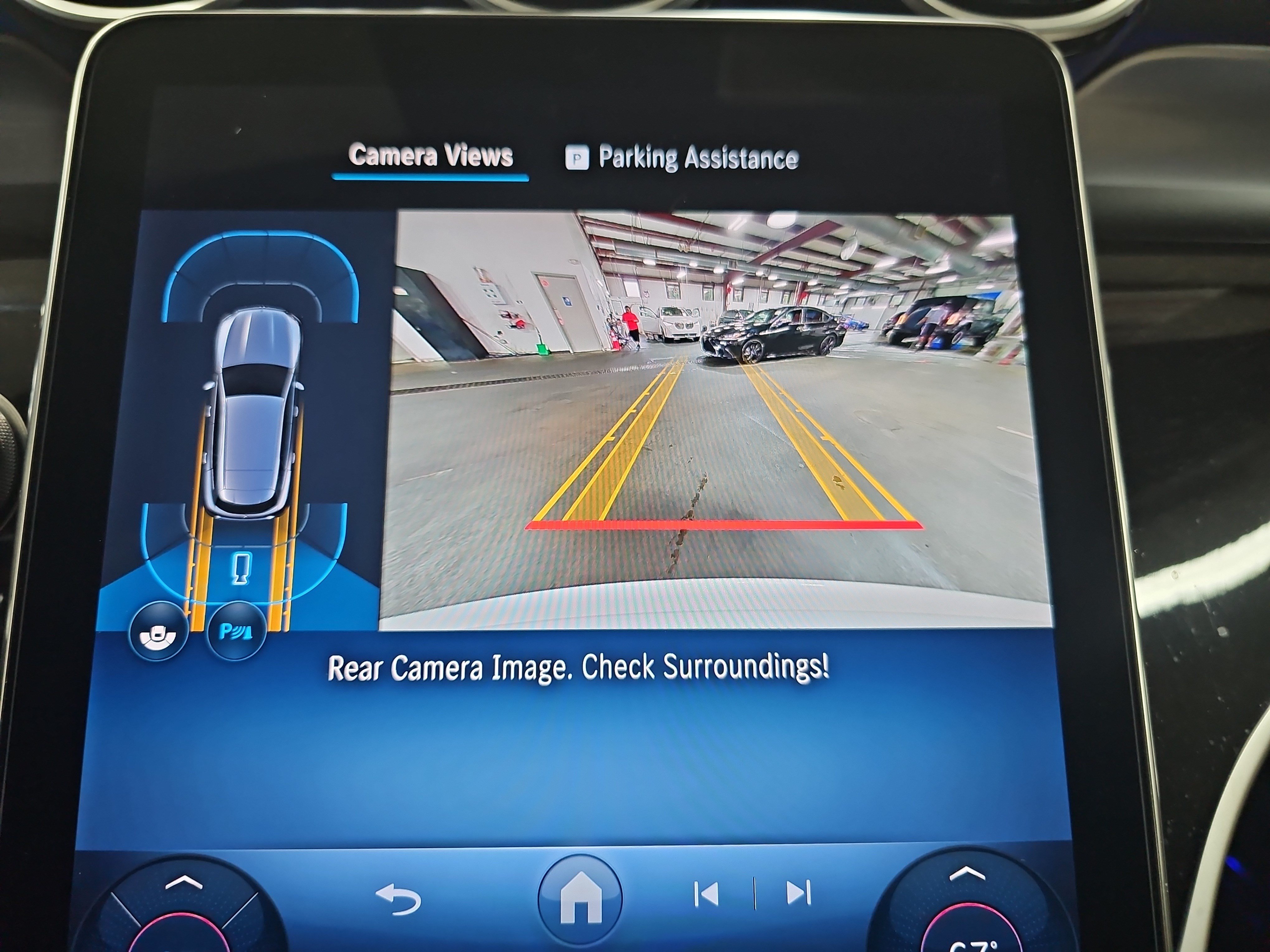 Used 2025 Mercedes-Benz GLC 300 4MATIC image 25