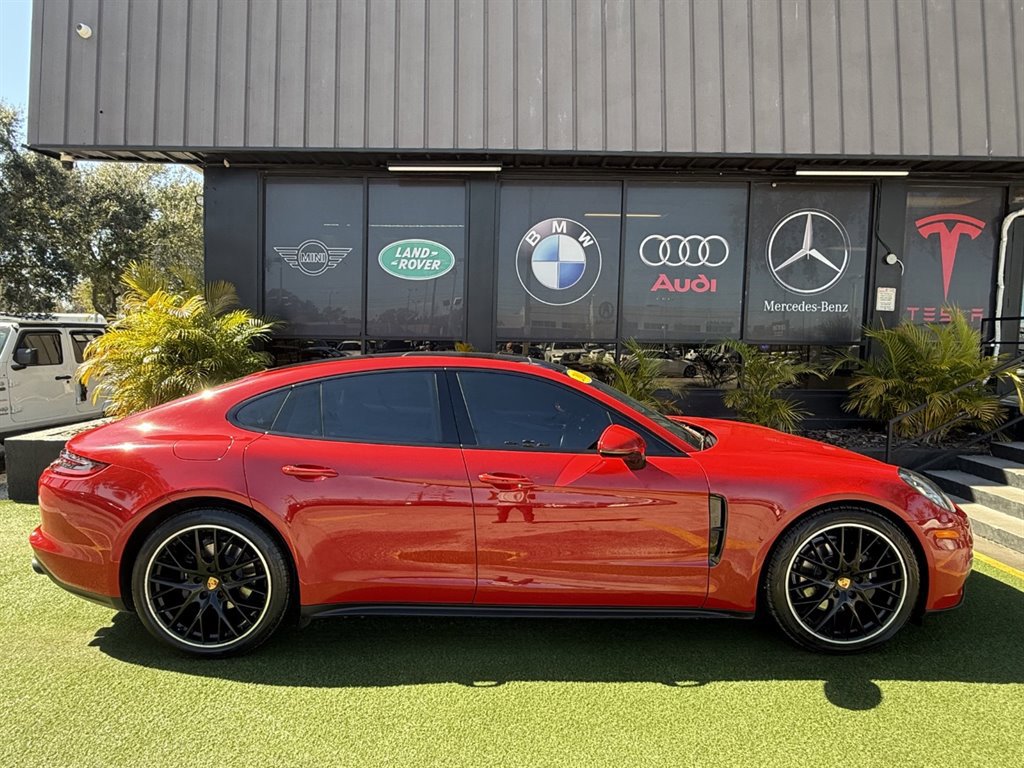 Used 2018 Porsche Panamera 4 image 10