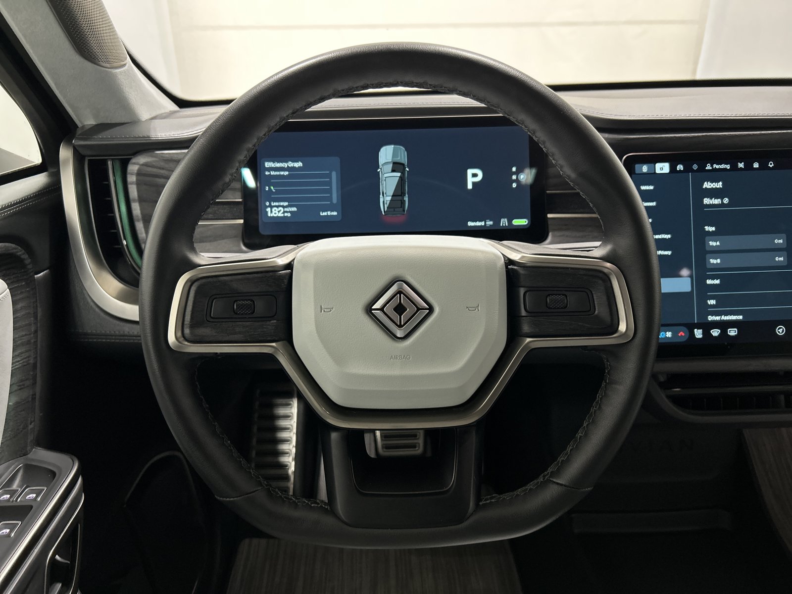Used 2024 Rivian R1S Adventure AWD/4WD image 28