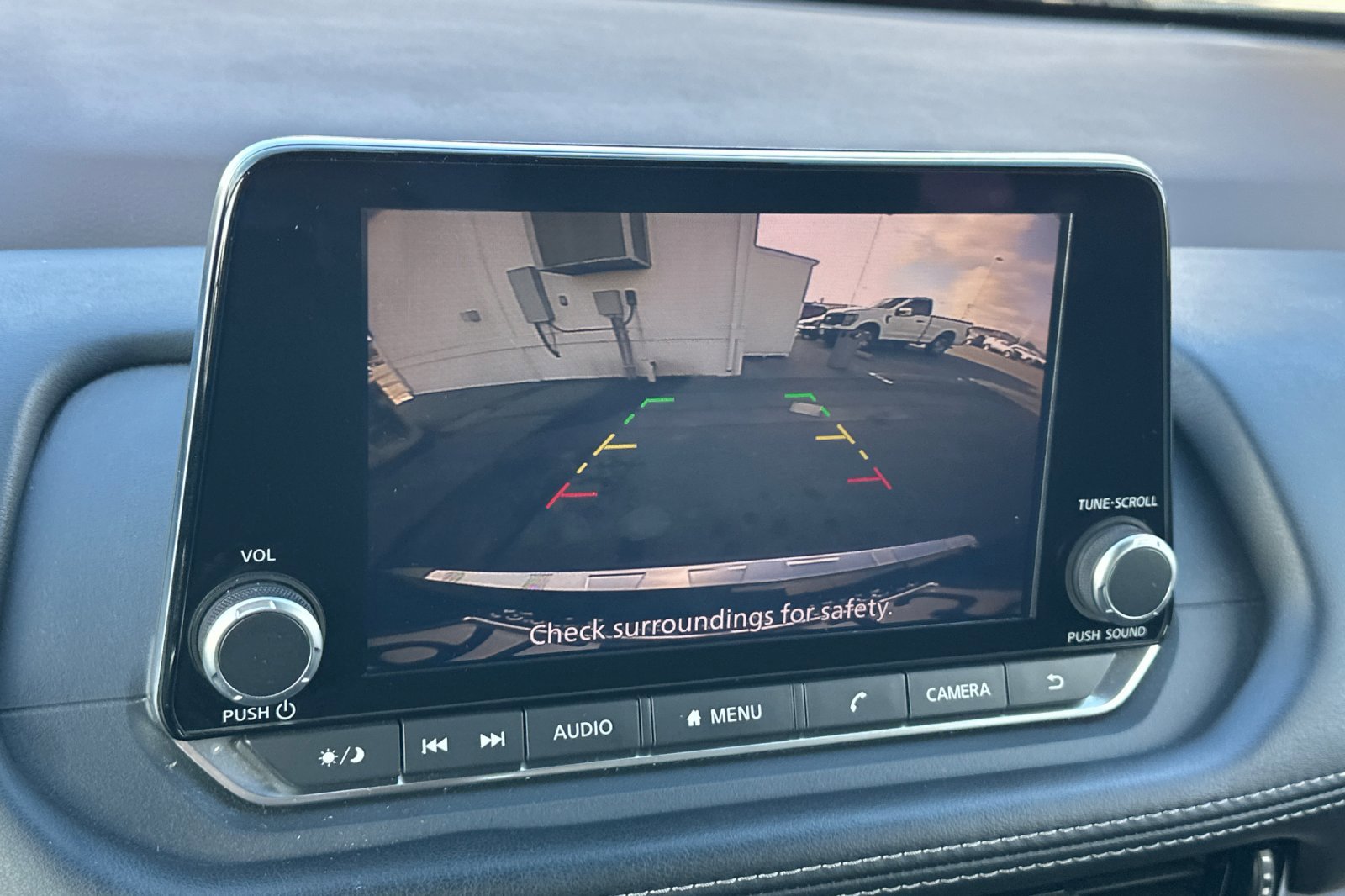 Used 2023 Nissan Rogue SV image 19