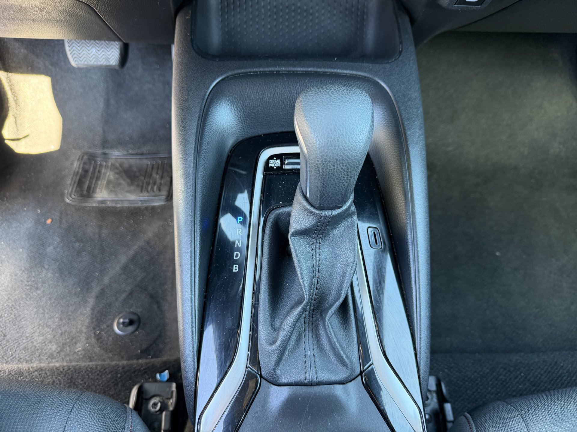 Used 2024 Toyota Corolla SE FWD image 9