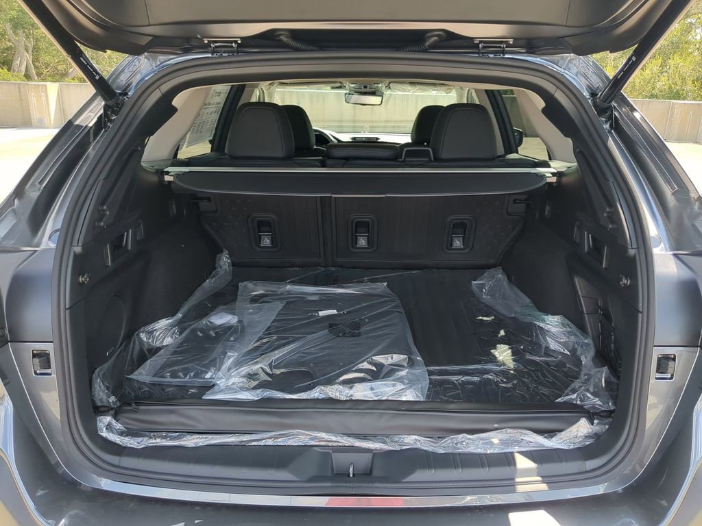 Certified 2025 Subaru Outback Touring XT image 9