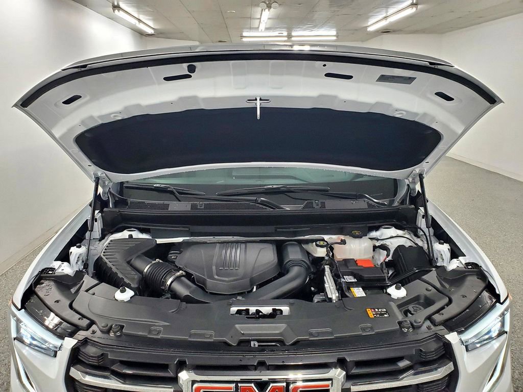 Used 2025 GMC Acadia Elevation image 9